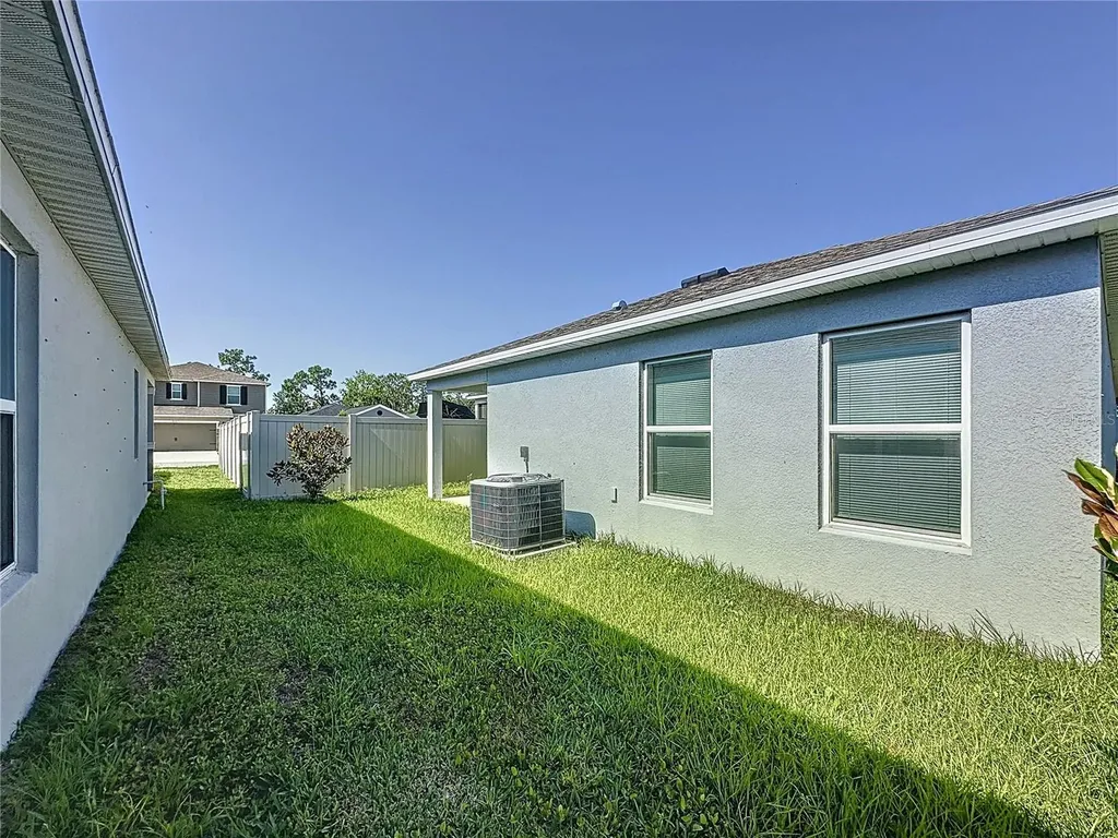 707 Scrub Oak Hammock Road Davenport FL 33837