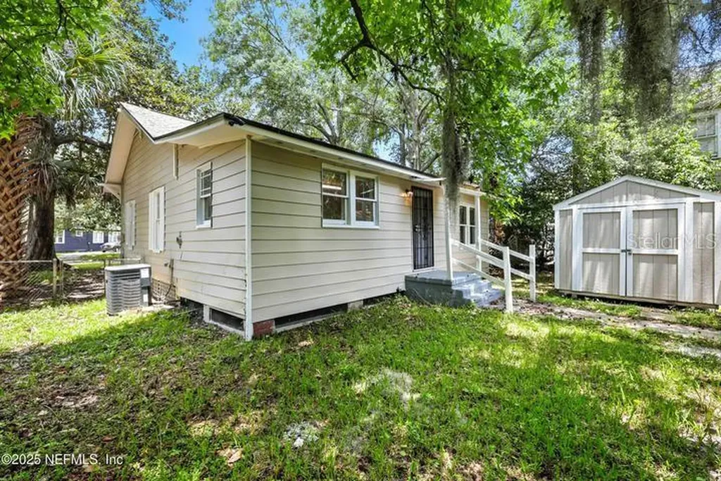 2858 Downing Street Jacksonville FL 32205