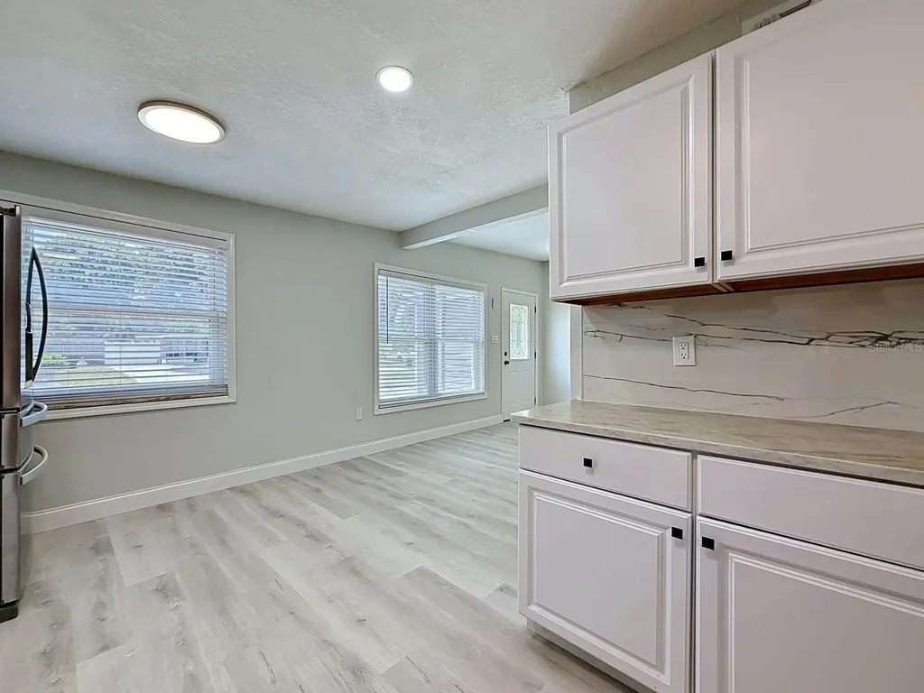 9369 83rd Street N Seminole FL 33777