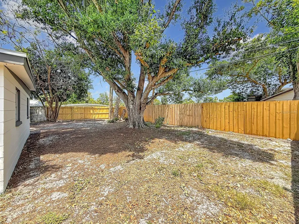 9369 83rd Street N Seminole FL 33777