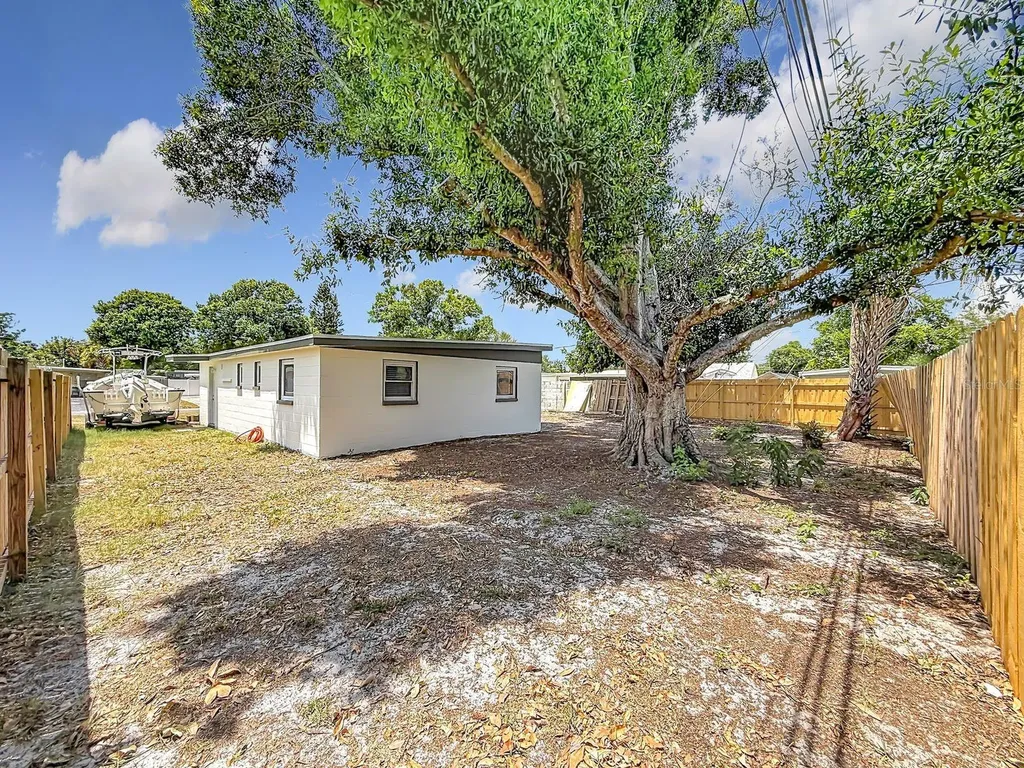 9369 83rd Street N Seminole FL 33777