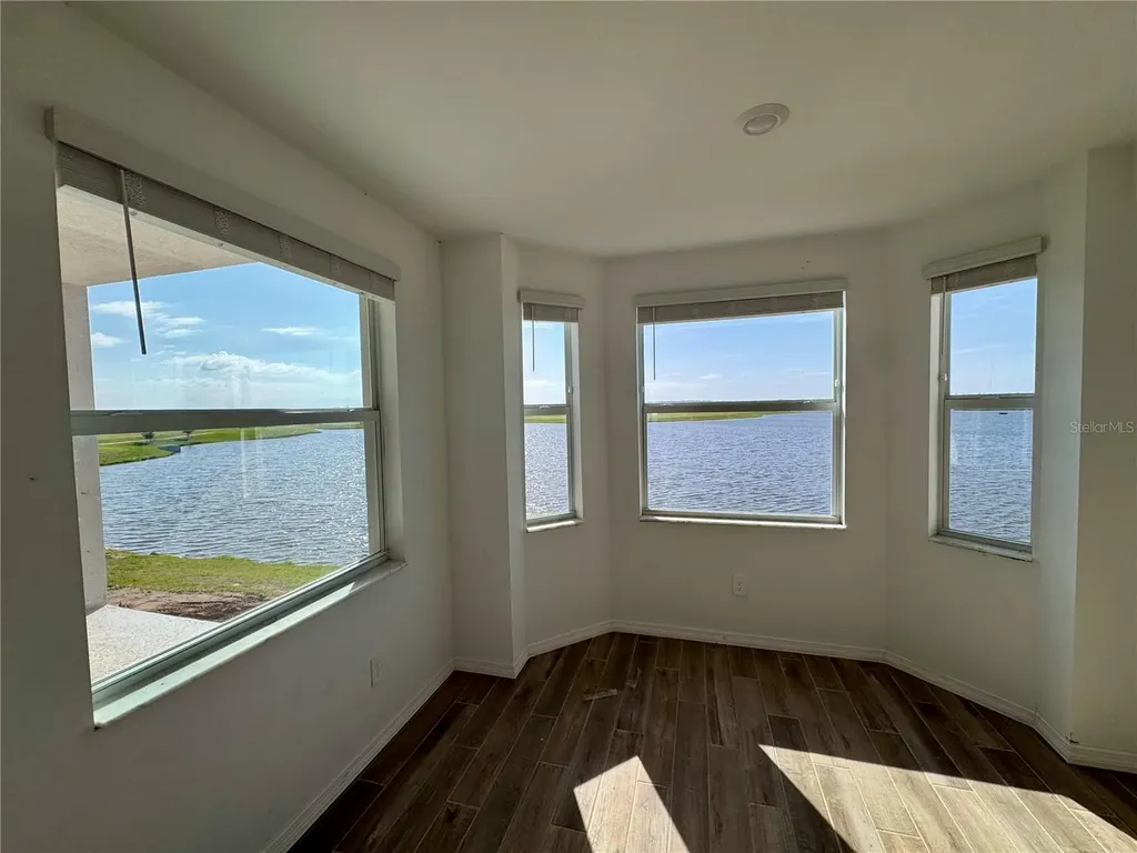 19116 Scallop Loop Bradenton FL 34211