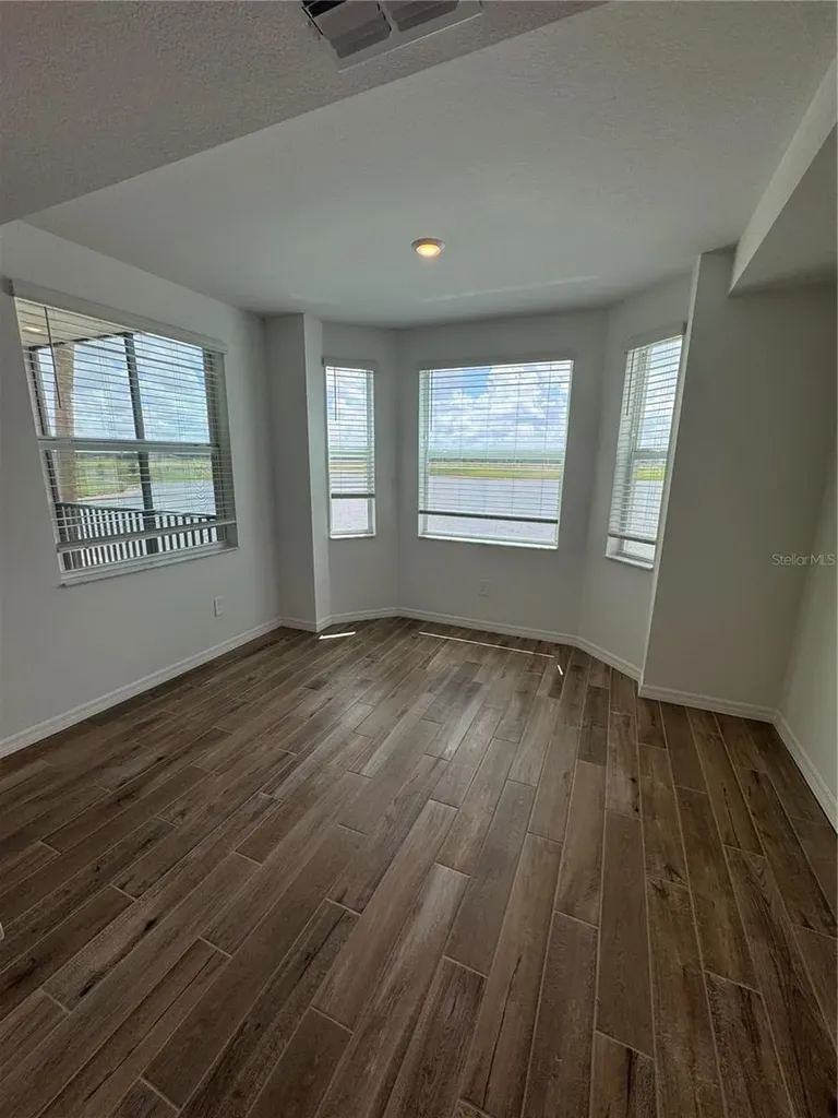 19116 Scallop Loop Bradenton FL 34211