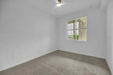 19116 Scallop Loop Bradenton FL 34211