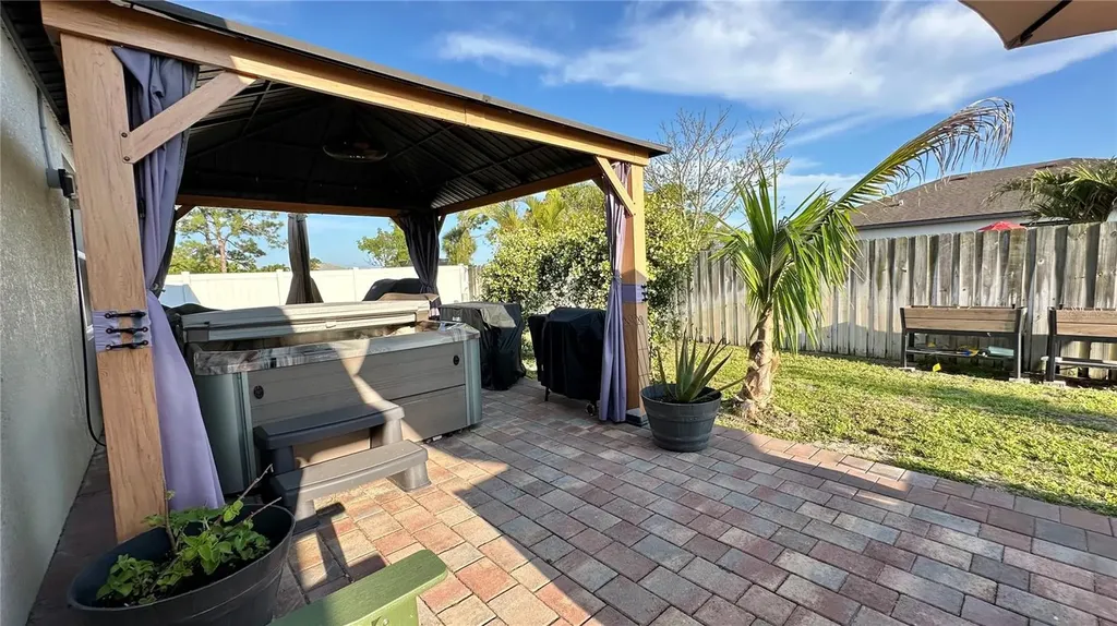 1708 NW 29th Terrace Cape Coral FL 33993