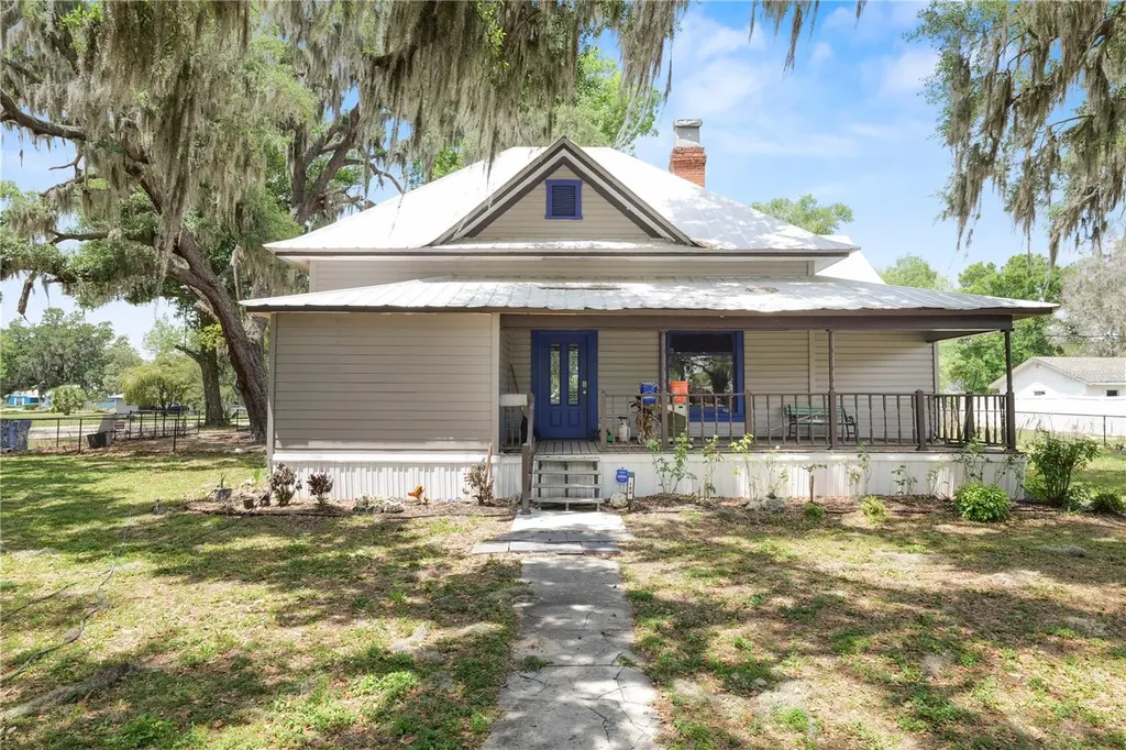 128 S Oak Avenue Fort Meade FL 33841