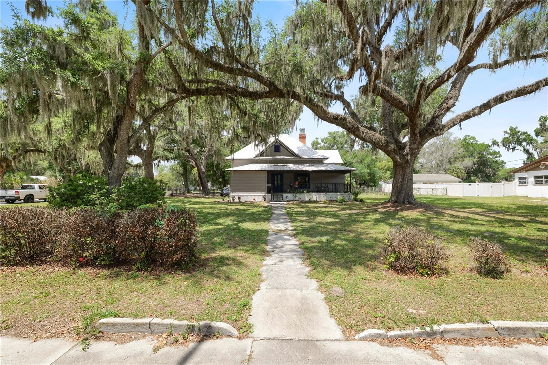 128 S Oak Avenue Fort Meade FL 33841