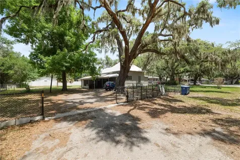 128 S Oak Avenue Fort Meade FL 33841