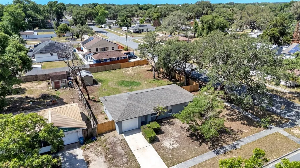 201 E Pine Street Davenport FL 33837