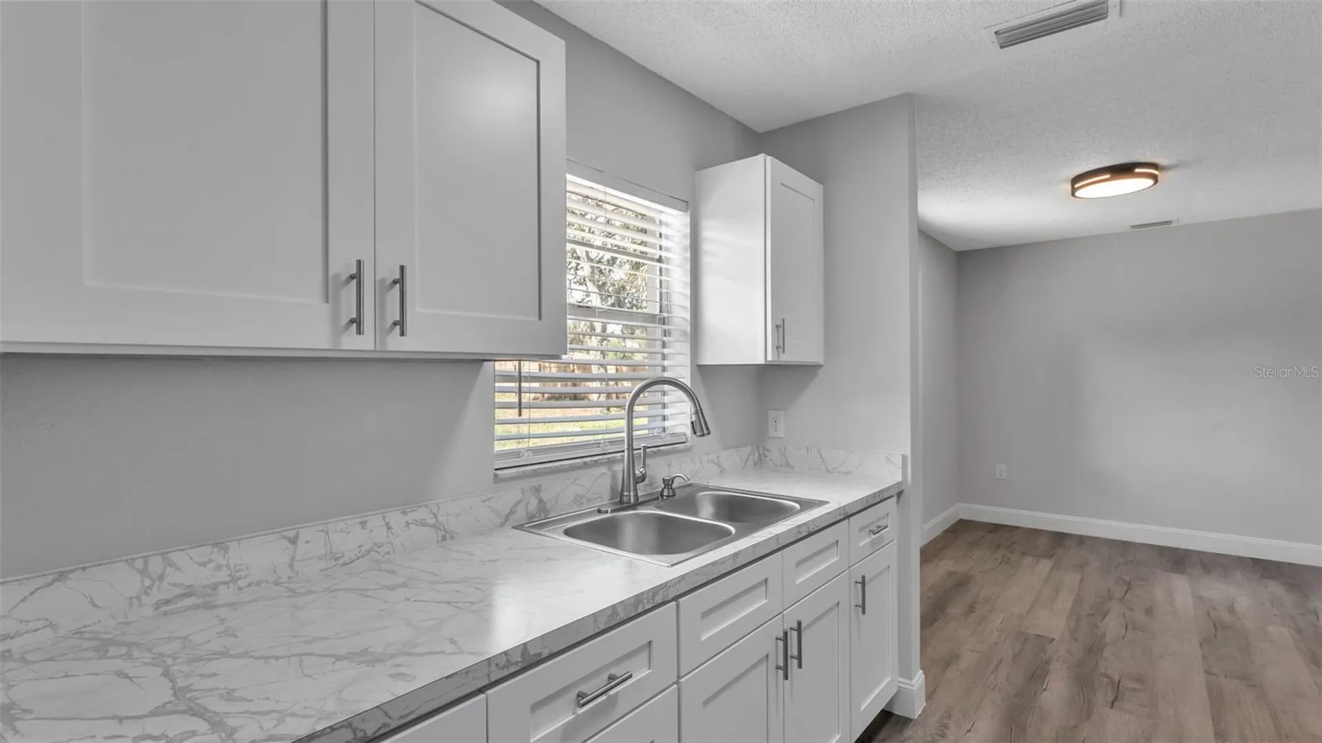201 E Pine Street Davenport FL 33837