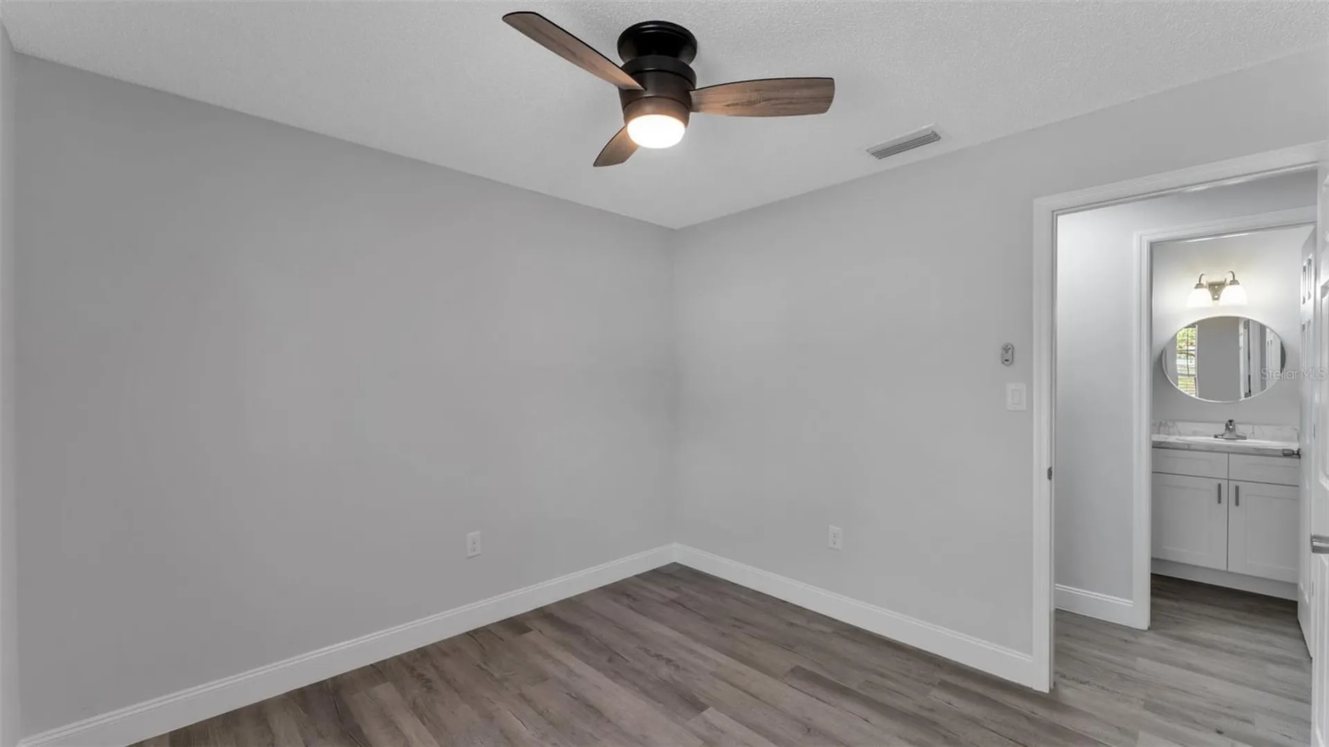 201 E Pine Street Davenport FL 33837