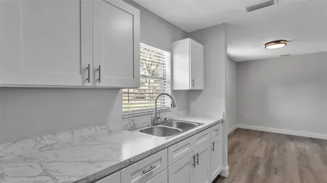 201 E Pine Street Davenport FL 33837