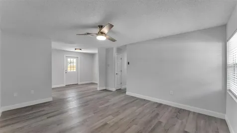 201 E Pine Street Davenport FL 33837