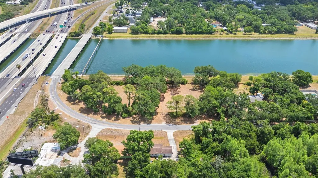 5013 Garden Lane Tampa FL 33610