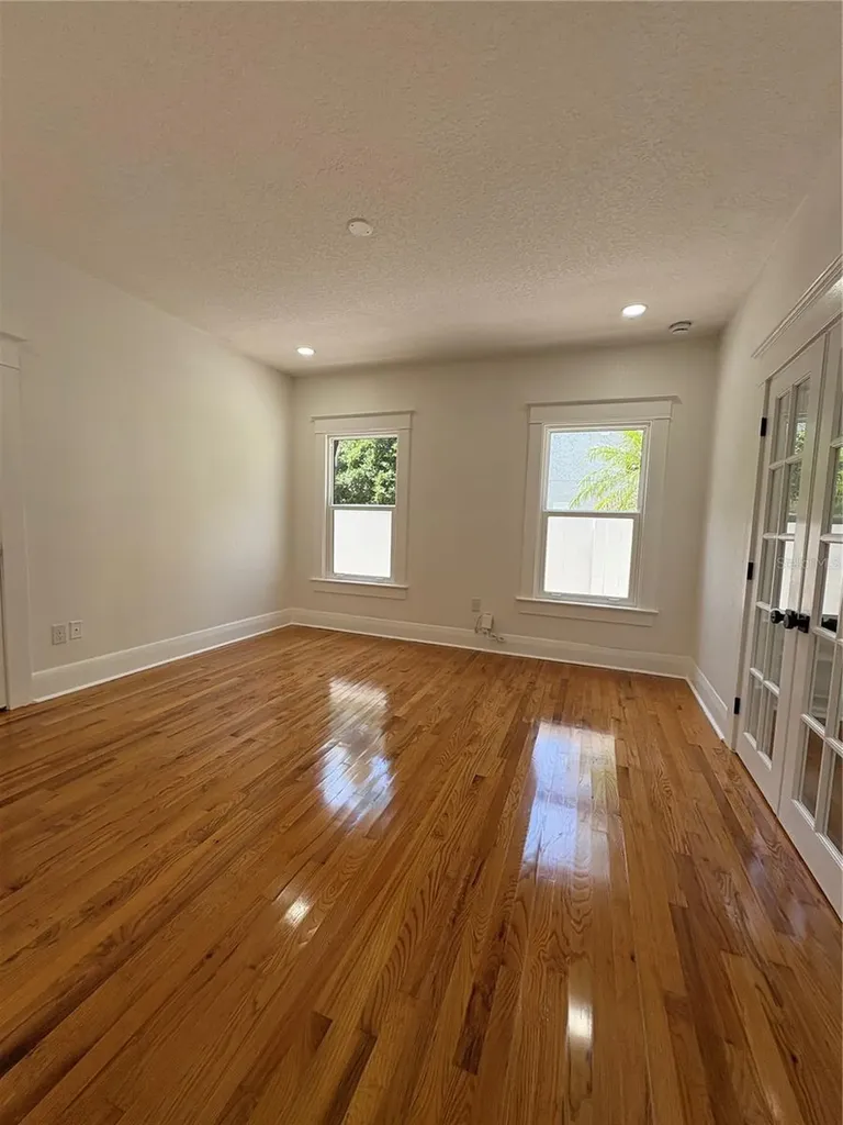 3610 W San Juan Street Tampa FL 33629