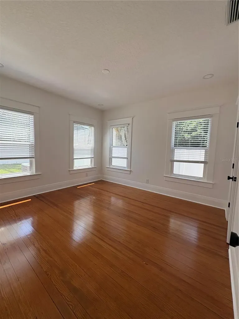 3610 W San Juan Street Tampa FL 33629