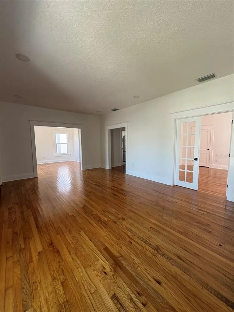 3610 W San Juan Street Tampa FL 33629