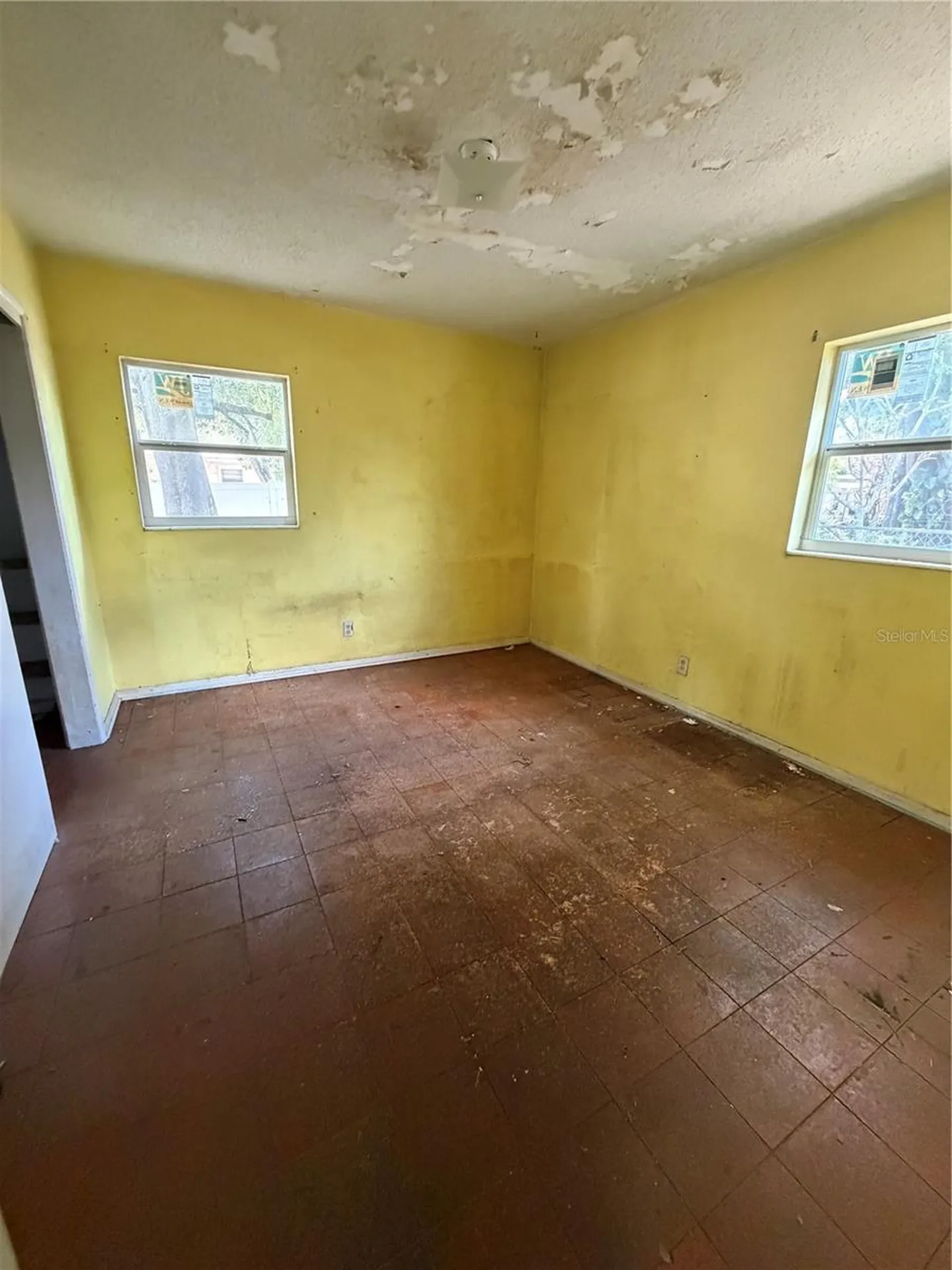9805 N 54th Street Temple Terrace FL 33617