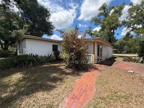 9805 N 54th Street Temple Terrace FL 33617