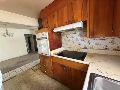 9805 N 54th Street Temple Terrace FL 33617