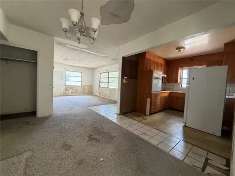 9805 N 54th Street Temple Terrace FL 33617