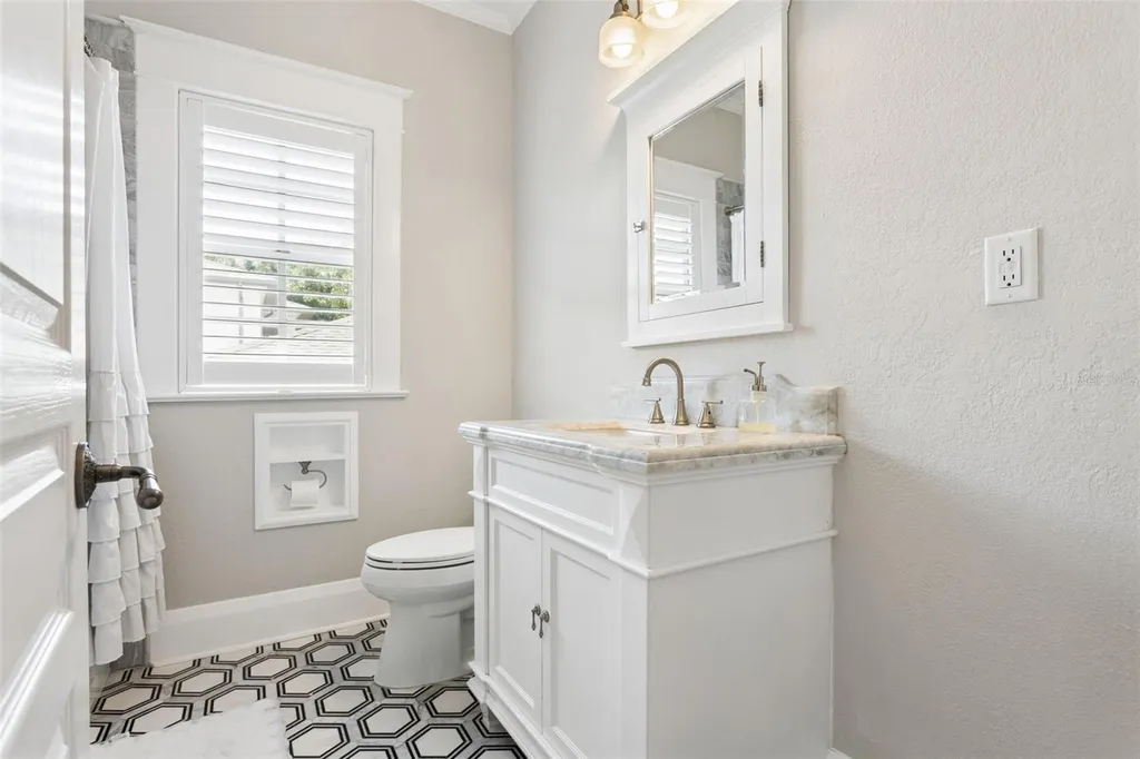 2803 W Morrison Avenue Tampa FL 33629