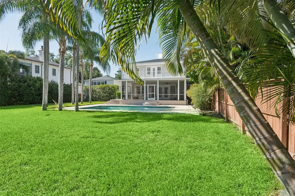 2803 W Morrison Avenue Tampa FL 33629