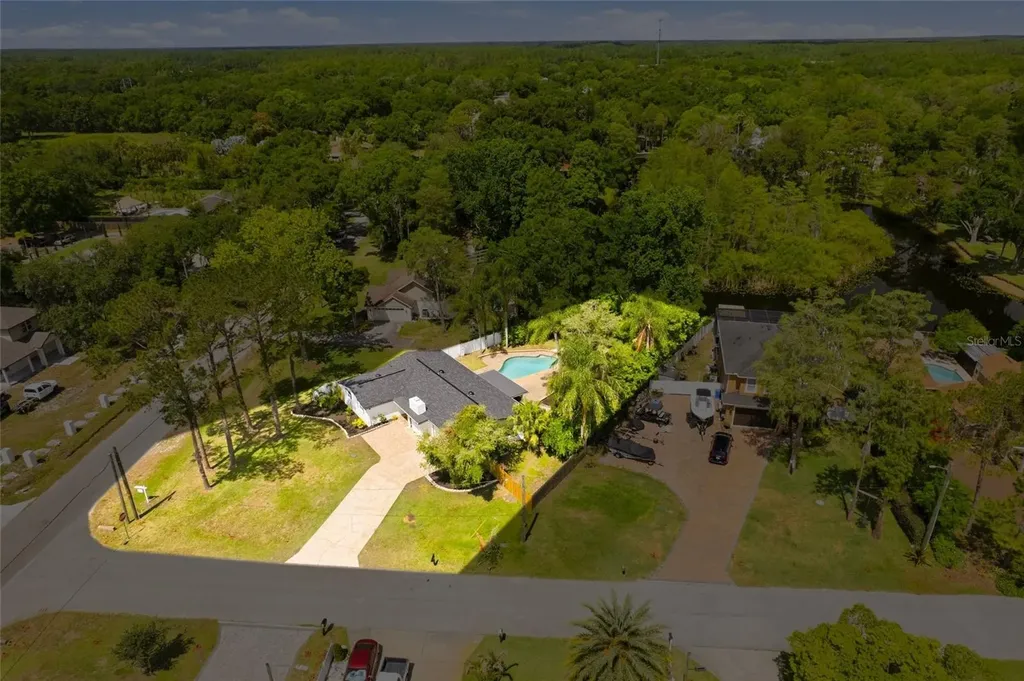 17002 Paula Lane Lutz FL 33558