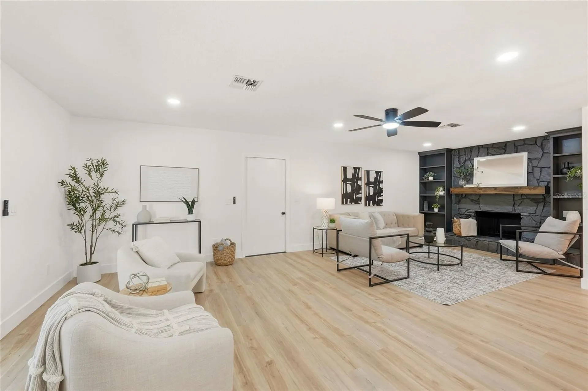 17002 Paula Lane Lutz FL 33558