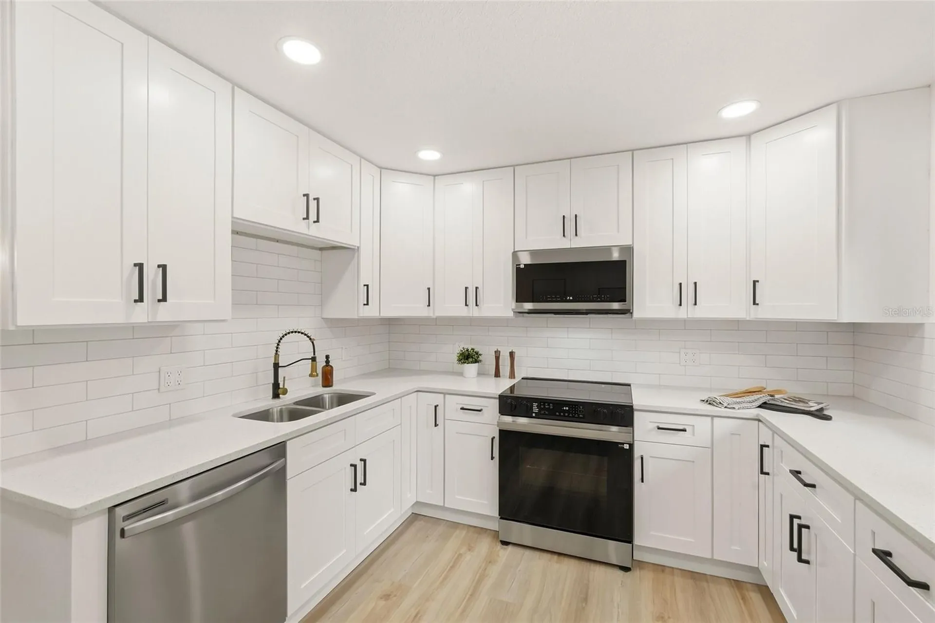 17002 Paula Lane Lutz FL 33558