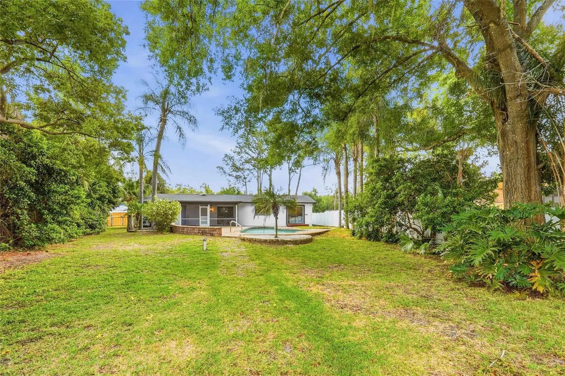 17002 Paula Lane Lutz FL 33558