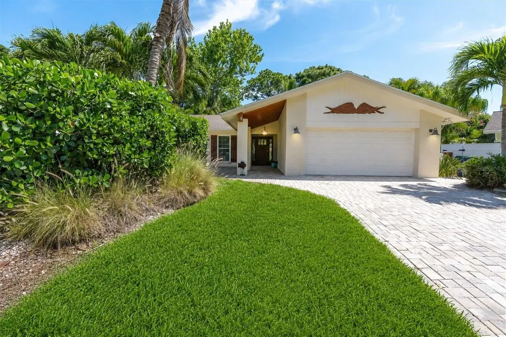 7587 132nd Way Seminole FL 33776
