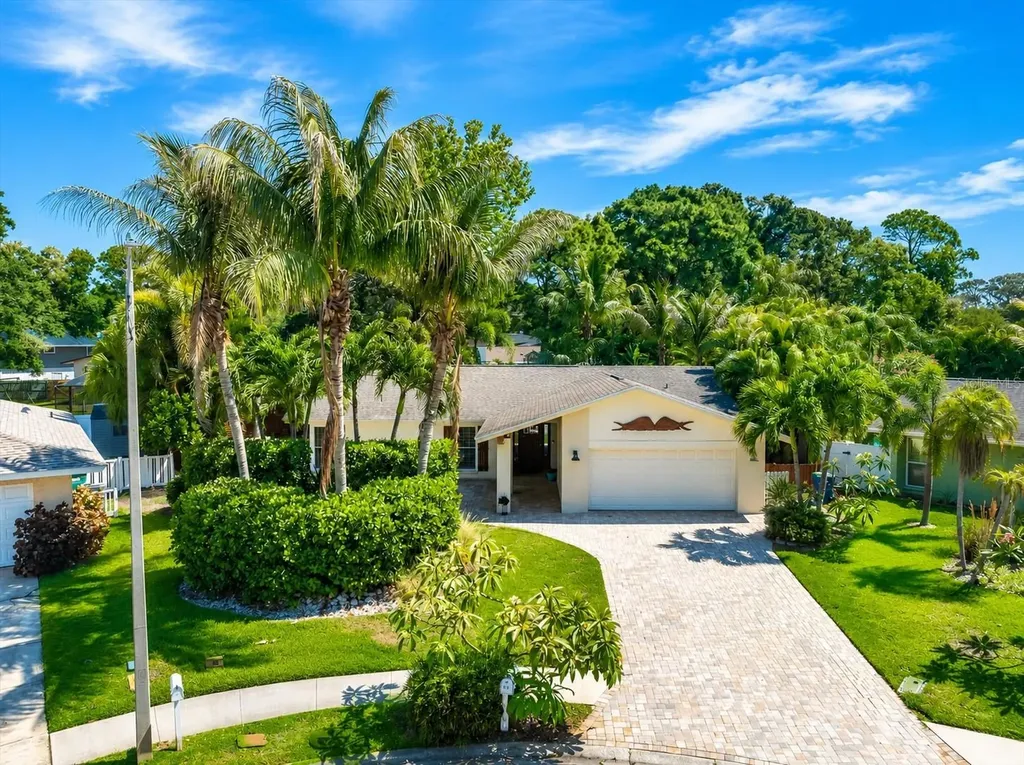 7587 132nd Way Seminole FL 33776