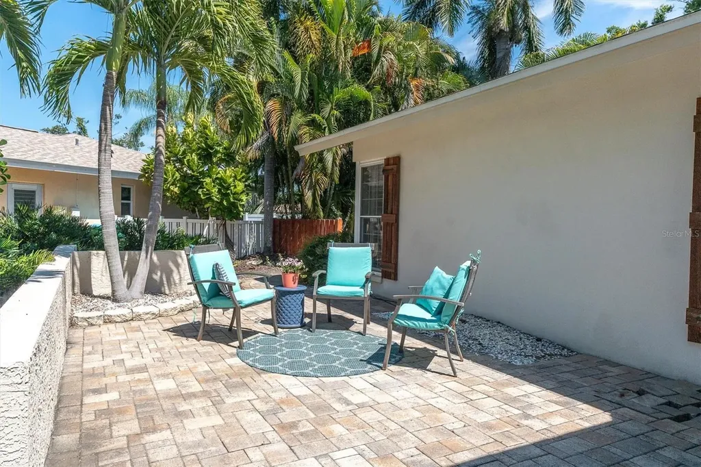 7587 132nd Way Seminole FL 33776