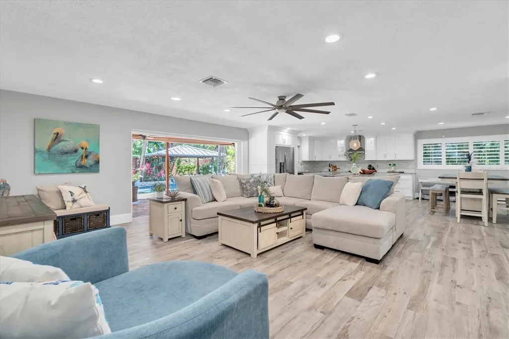 7587 132nd Way Seminole FL 33776