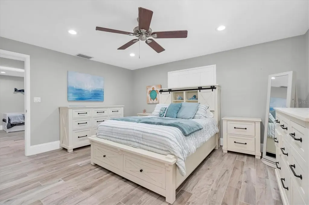 7587 132nd Way Seminole FL 33776