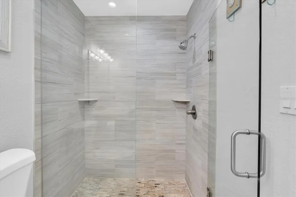 7587 132nd Way Seminole FL 33776