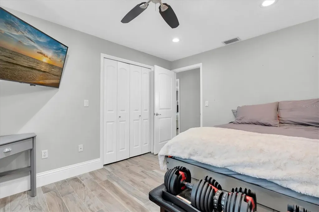 7587 132nd Way Seminole FL 33776