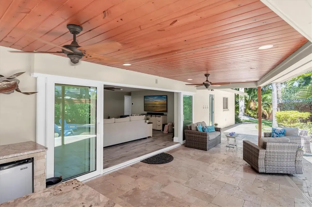 7587 132nd Way Seminole FL 33776