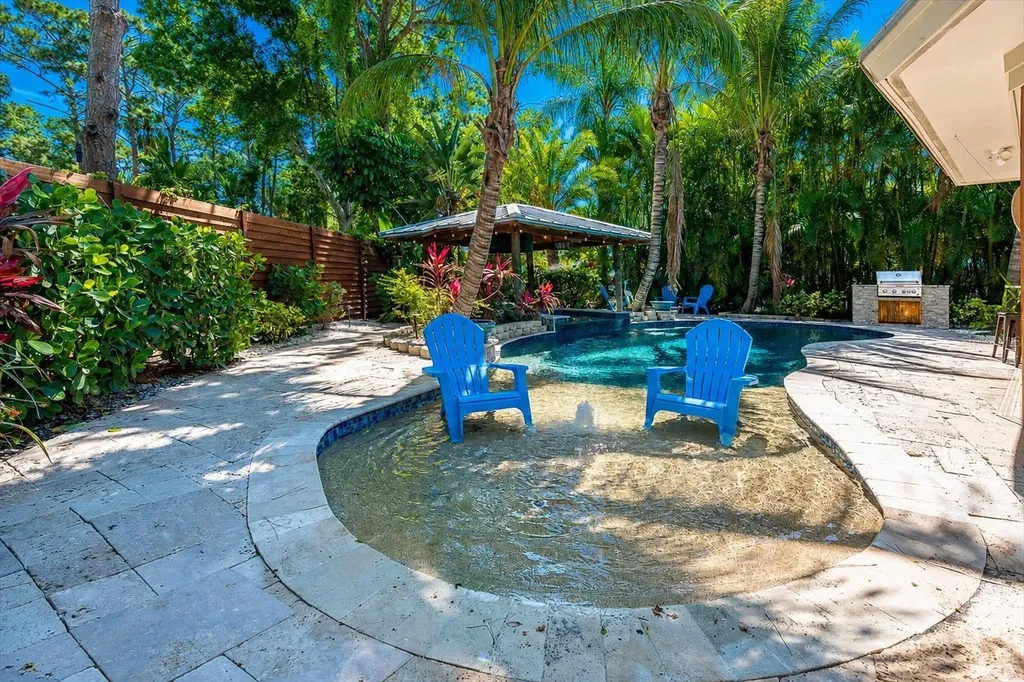 7587 132nd Way Seminole FL 33776