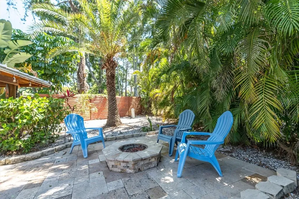 7587 132nd Way Seminole FL 33776