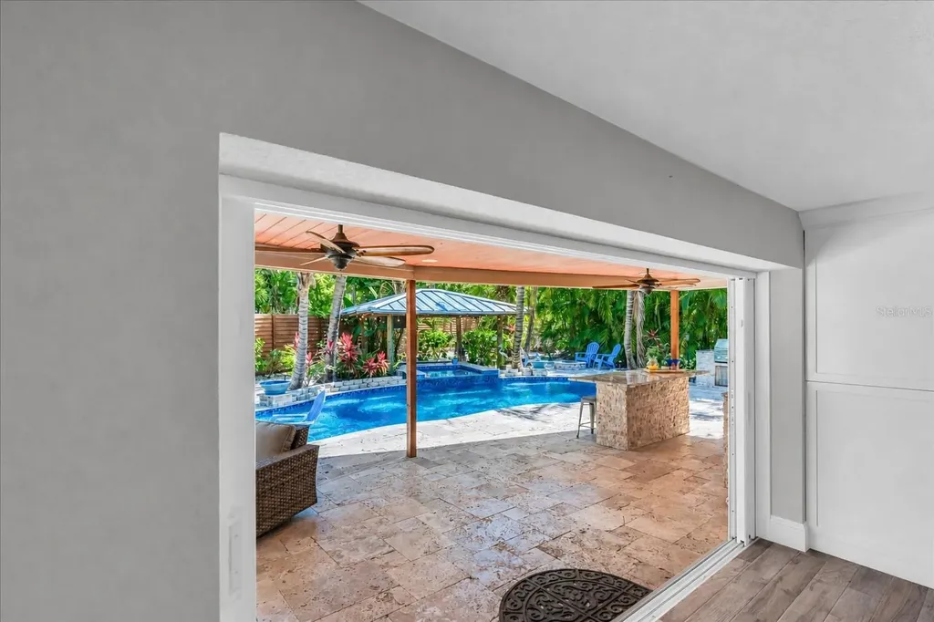 7587 132nd Way Seminole FL 33776