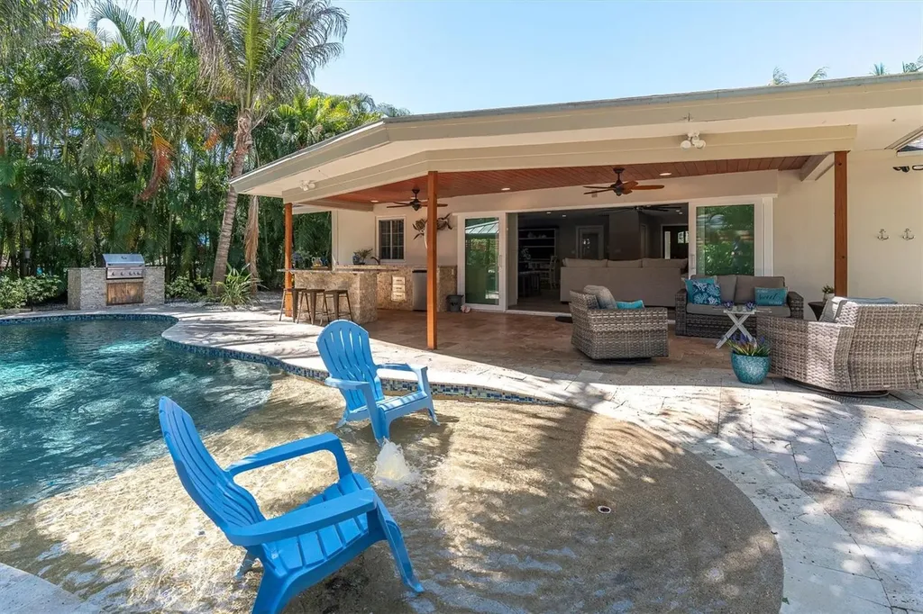 7587 132nd Way Seminole FL 33776