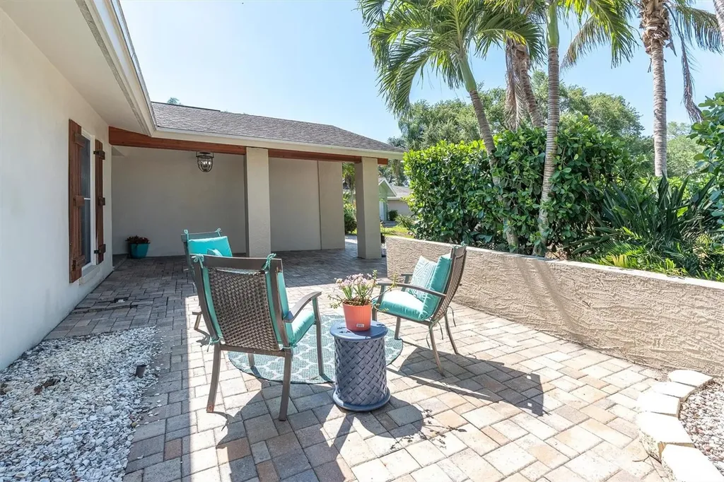 7587 132nd Way Seminole FL 33776
