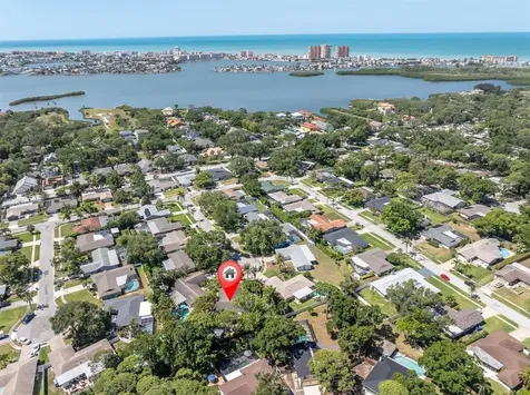 7587 132nd Way Seminole FL 33776