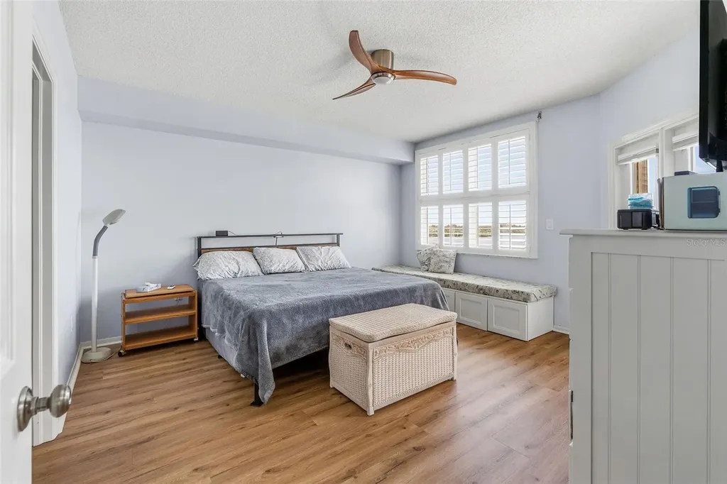6551 Shoreline Drive St Petersburg FL 33708