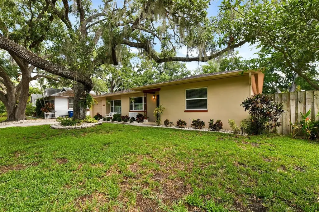750 Wood Street Dunedin FL 34698