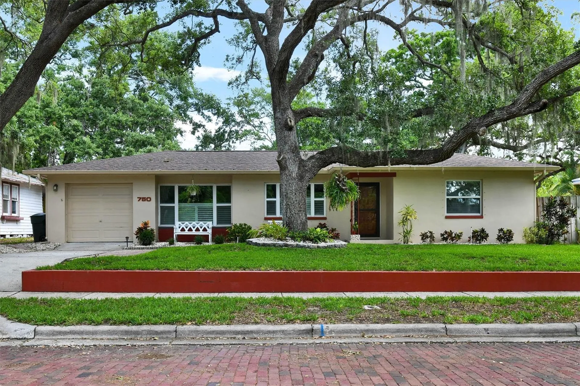 750 Wood Street Dunedin FL 34698