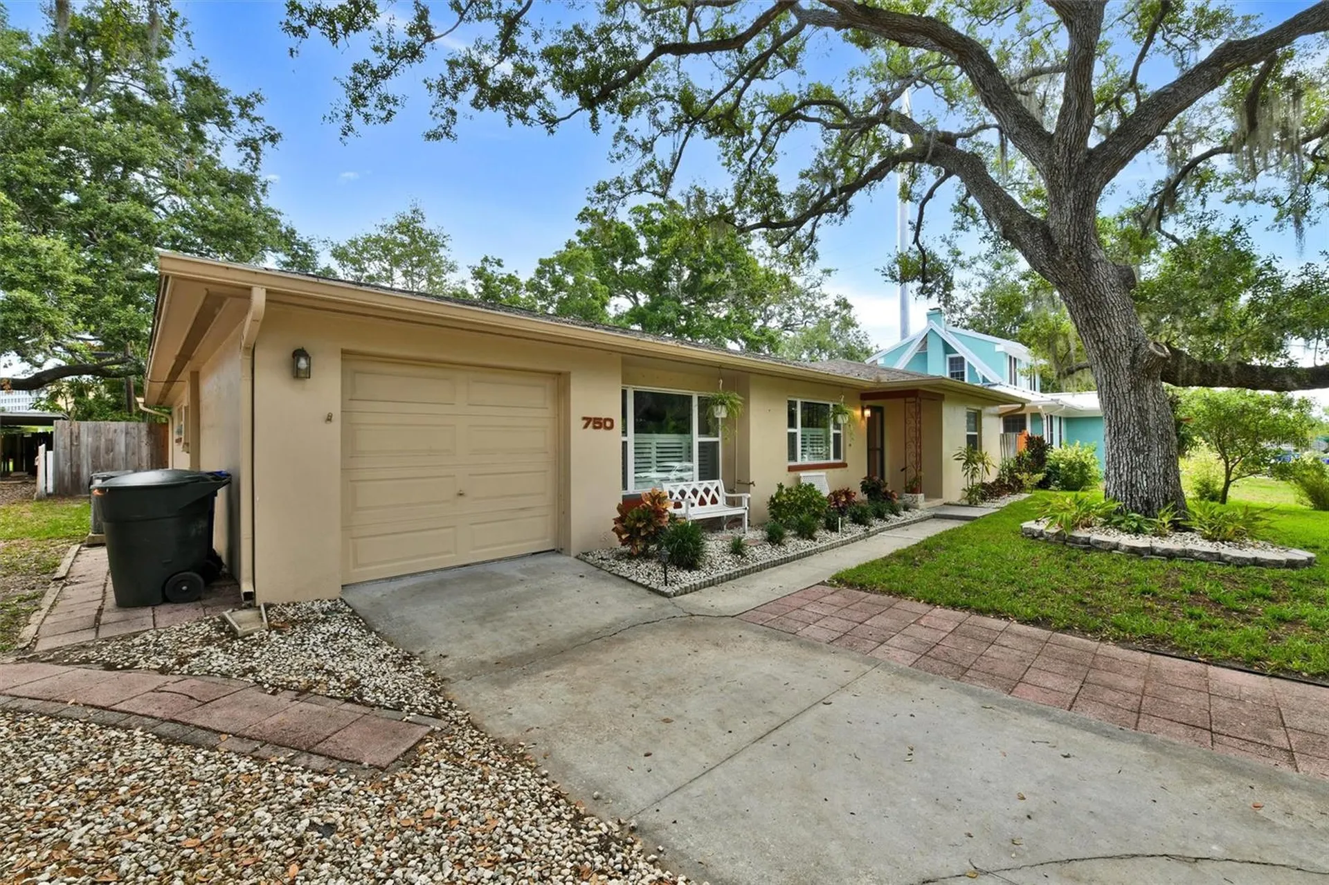 750 Wood Street Dunedin FL 34698