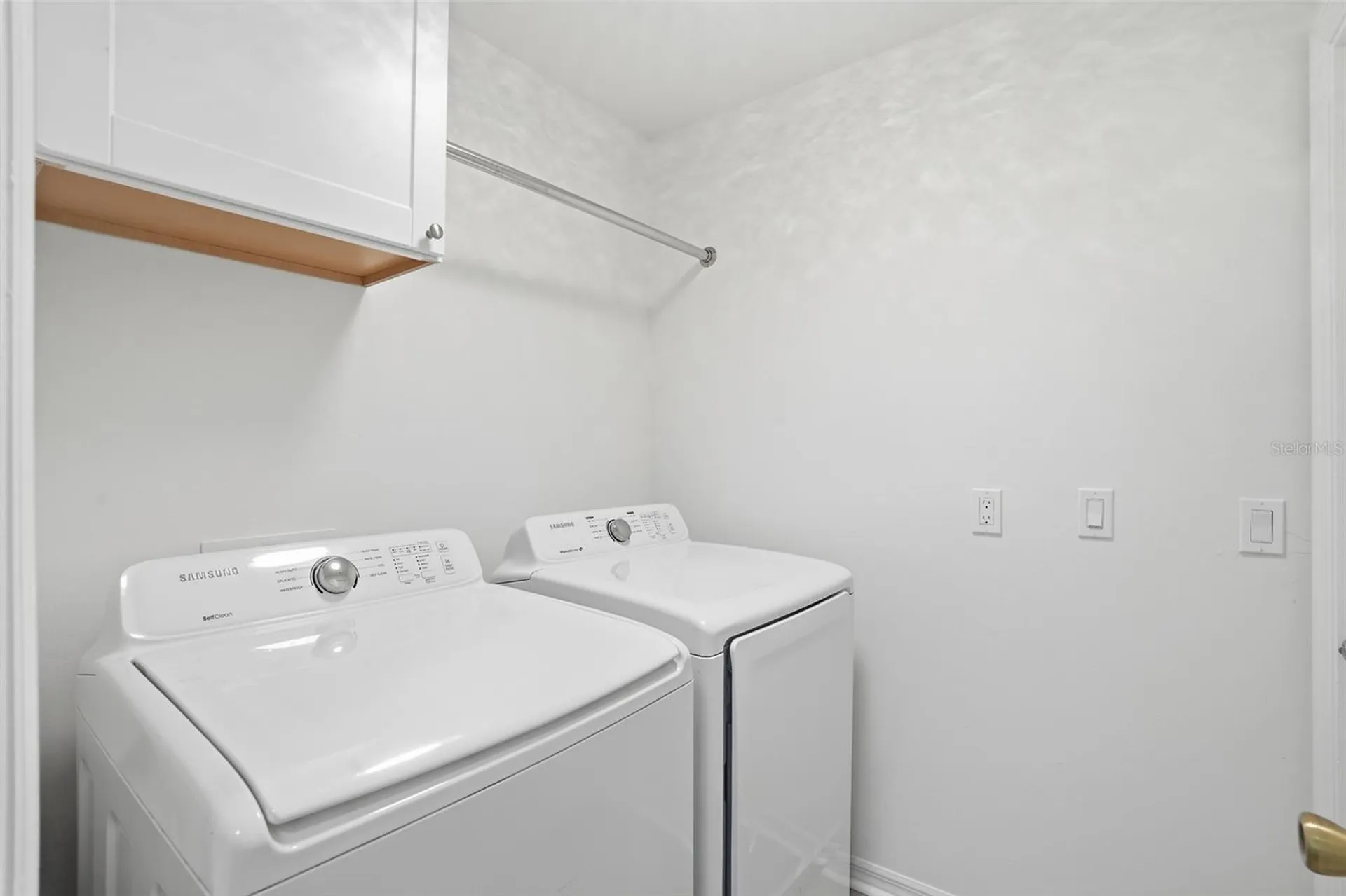2004 NE 5th Terrace Cape Coral FL 33909